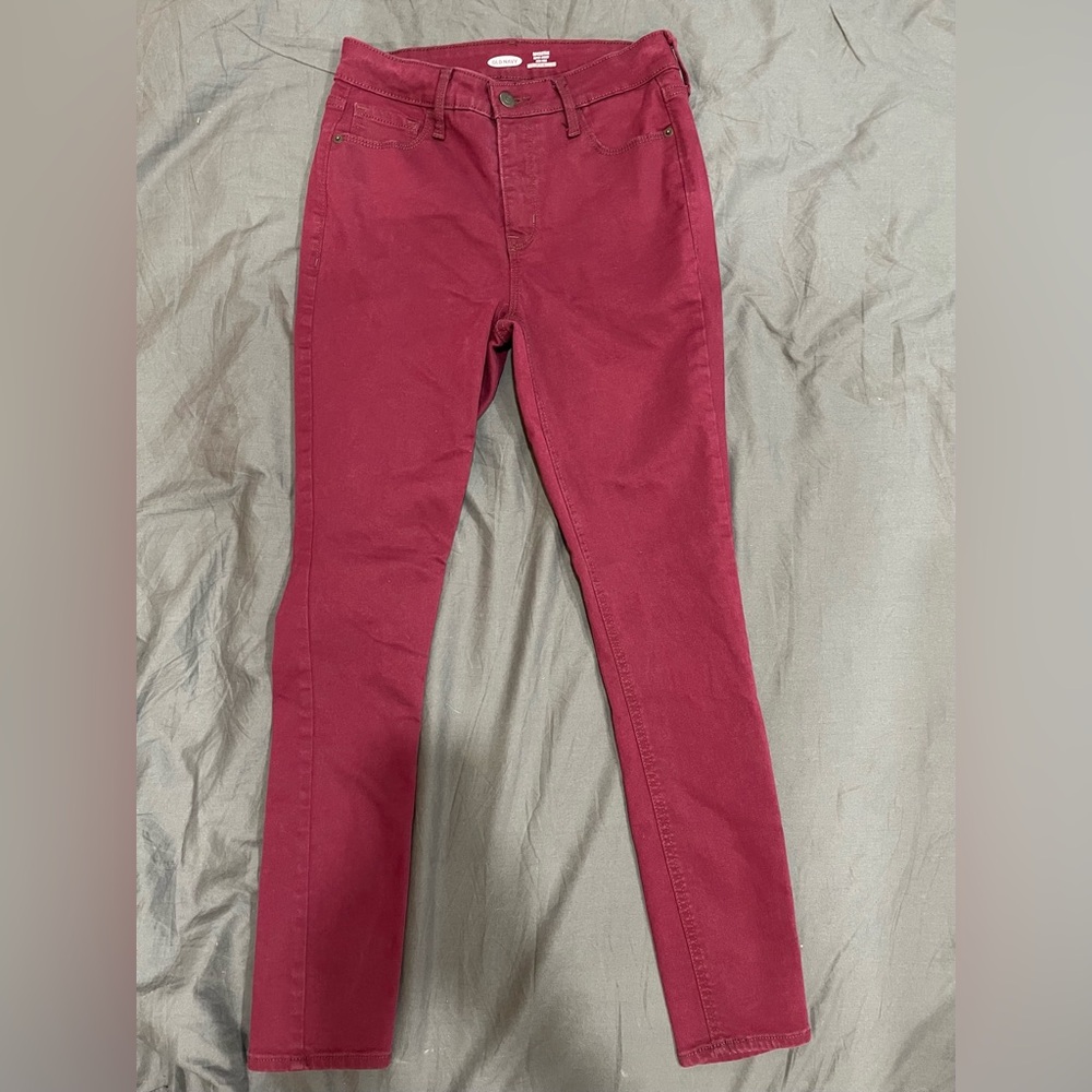 Old Navy Women’s Burgundy Rockstar High Rise Jeans